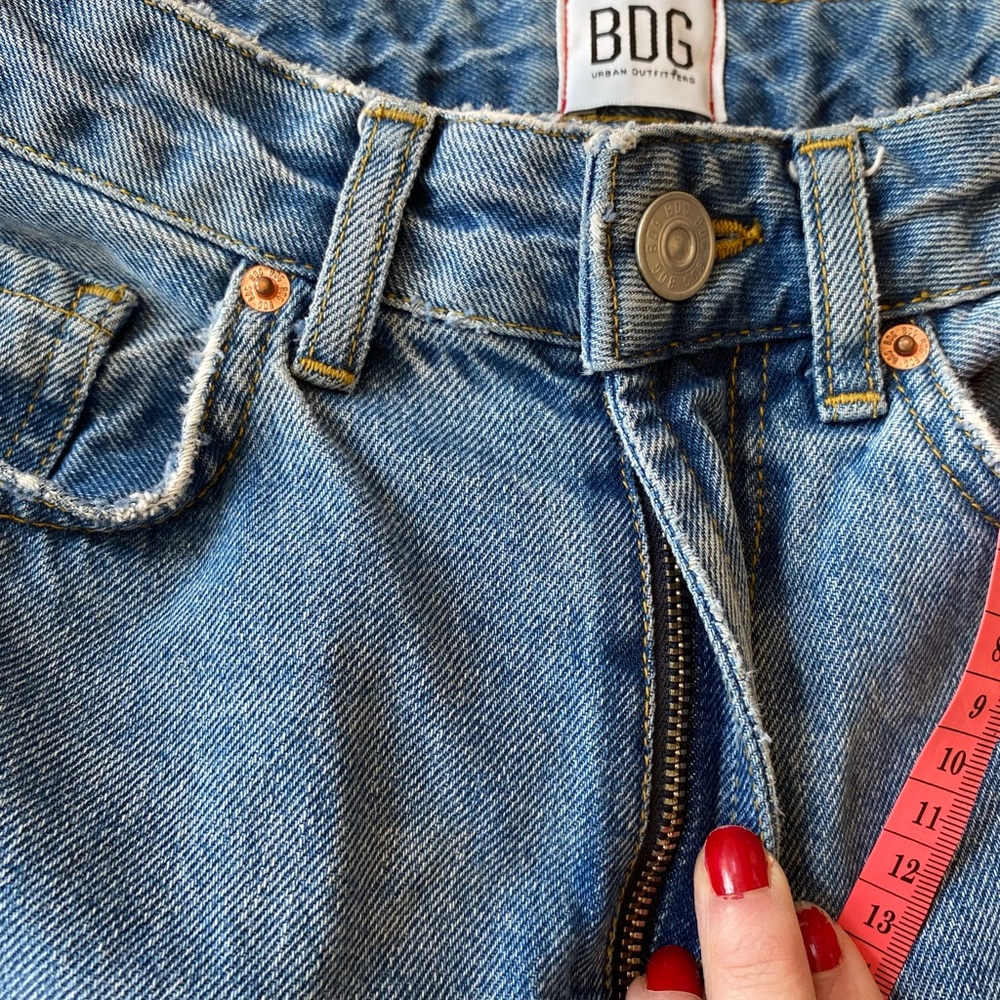 EUC BDG Washed Indigo Ripped Mom Jeans - Picture 7 of 16